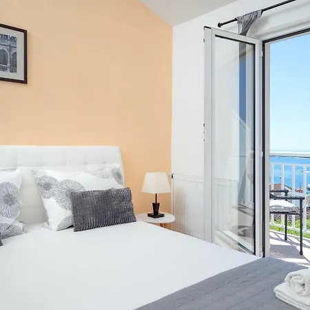 Roso - Zf Hvar Hvar Town