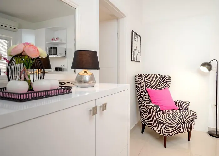 Roso - Zf Hvar Apartment