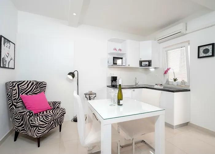 Roso - Zf Hvar Apartmán