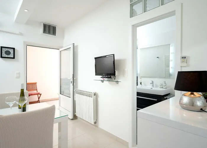 Roso - Zf Hvar * 흐바르