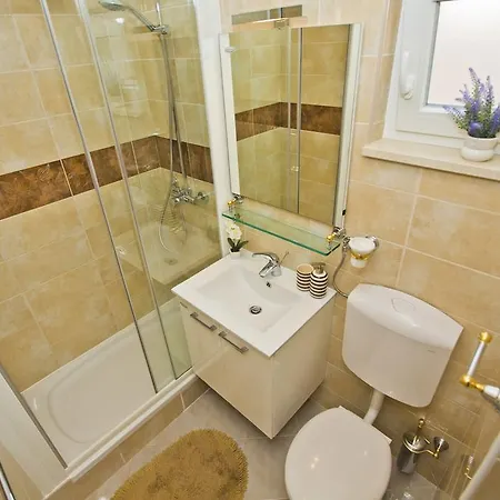 Roso - Zf Hvar Hvar Town