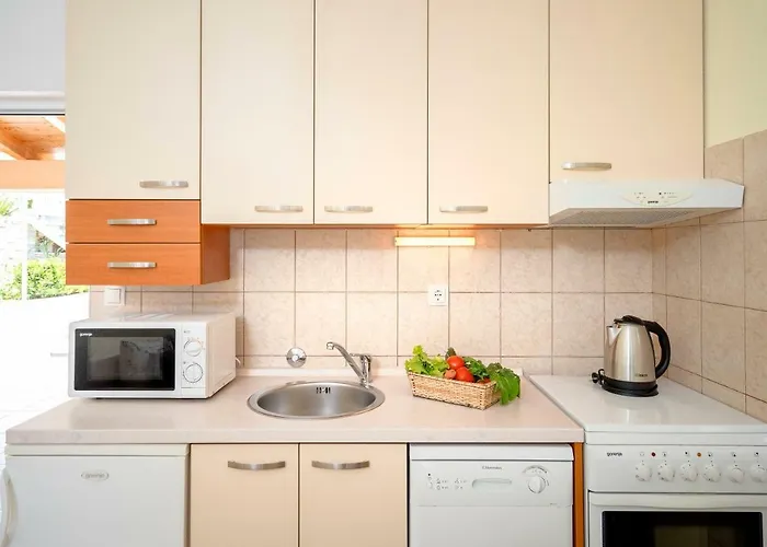 Roso - Zf Hvar Apartamento *